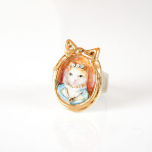 Countess Naia Cat Portrait Ring