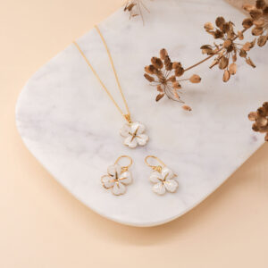 4 Leaf Clover Necklace And Earrings - Bridal Jewellery - Set with drop earrings