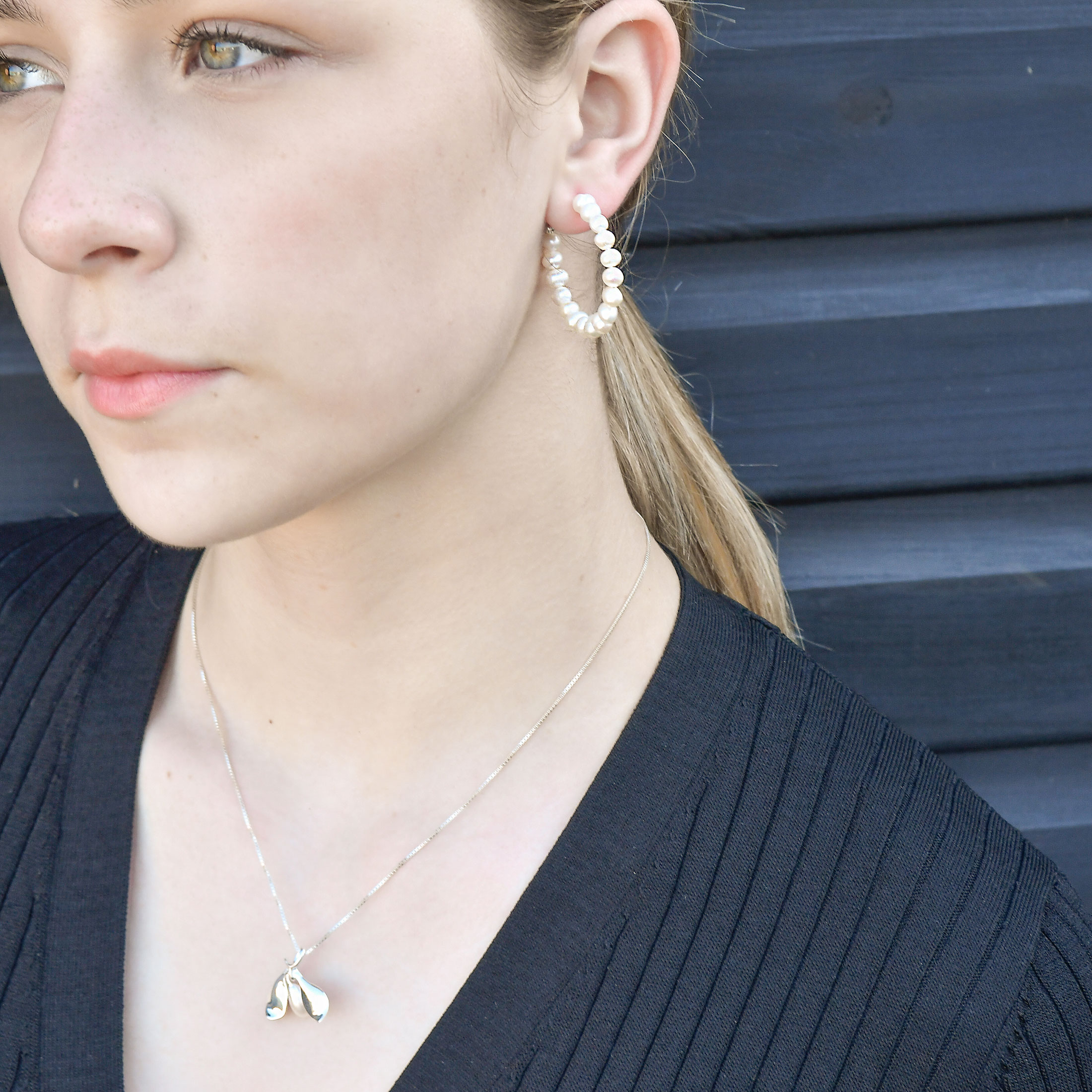 Pearl Beaded Hoop Earrings - Image 6